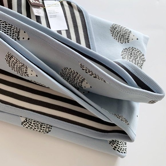 NWT Tea Collection Reversible Baby Blanket, 30x30 Inches - Picture 8 of 9